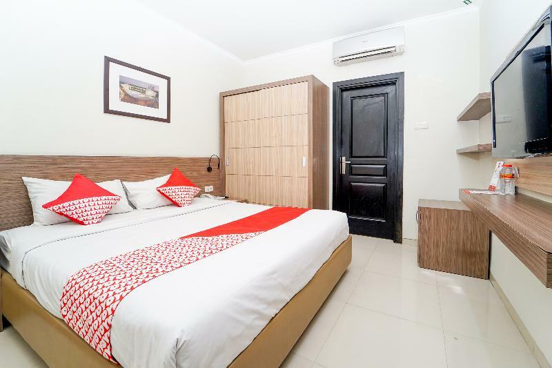 โอโย 235 เมามู โฮเต็ล แอนด์ เลานจ์ Hotel สุราบายา ภายนอก รูปภาพ